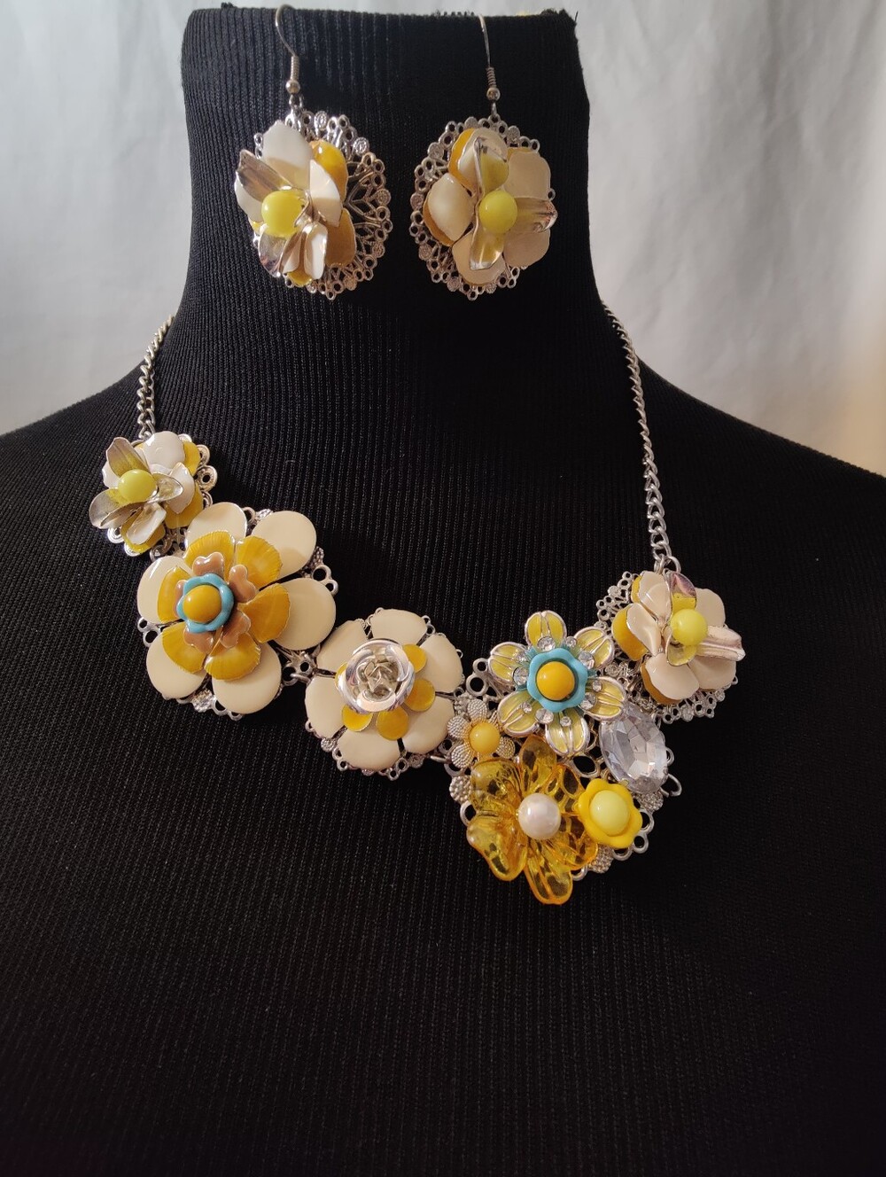 Floral Statement Necklace & Earrings Set Yellow Ivory Enamel Flowers Retro Boho